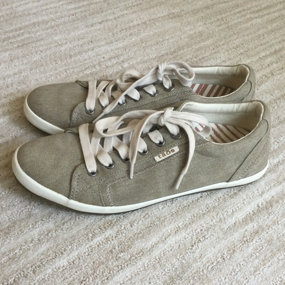 Taos Footwear Beige Canvas Sneakers with White Soles - Picture 5 of 16
